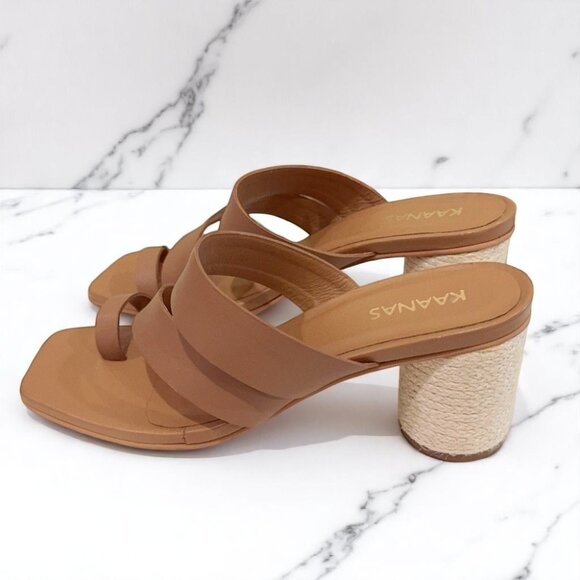 NWOT Kaanas Topaz Toe Ring Strappy Heel Sandal